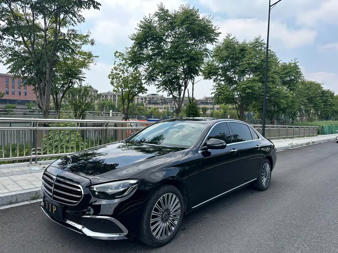 Mercedes-Benz E-Class 2023 Facelift E 300 L Fashion фото 3