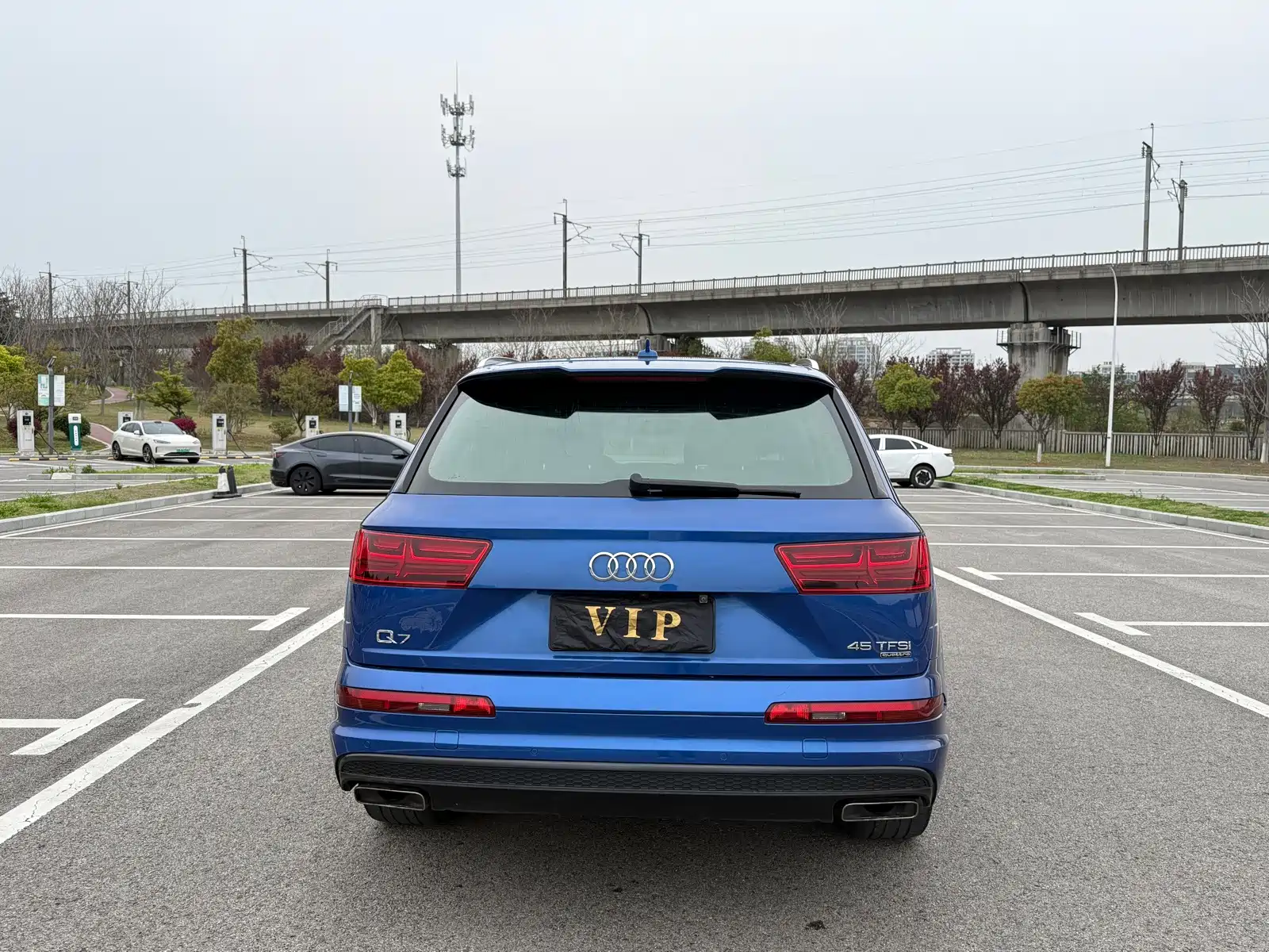 Photo 4 - Audi Q7