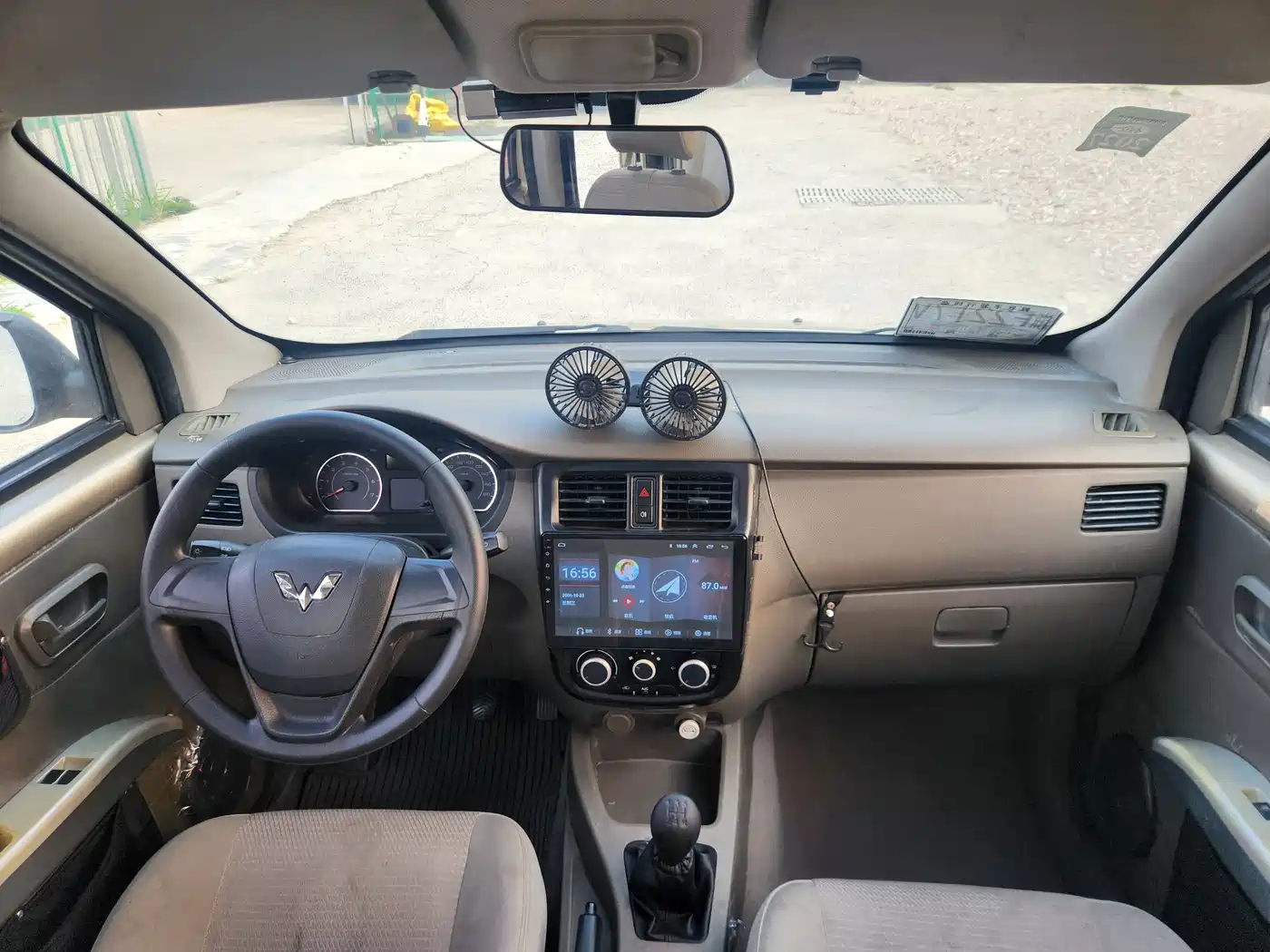 Wuling Motors Wuling Rongguang V 2017 2016 1.5L Standard