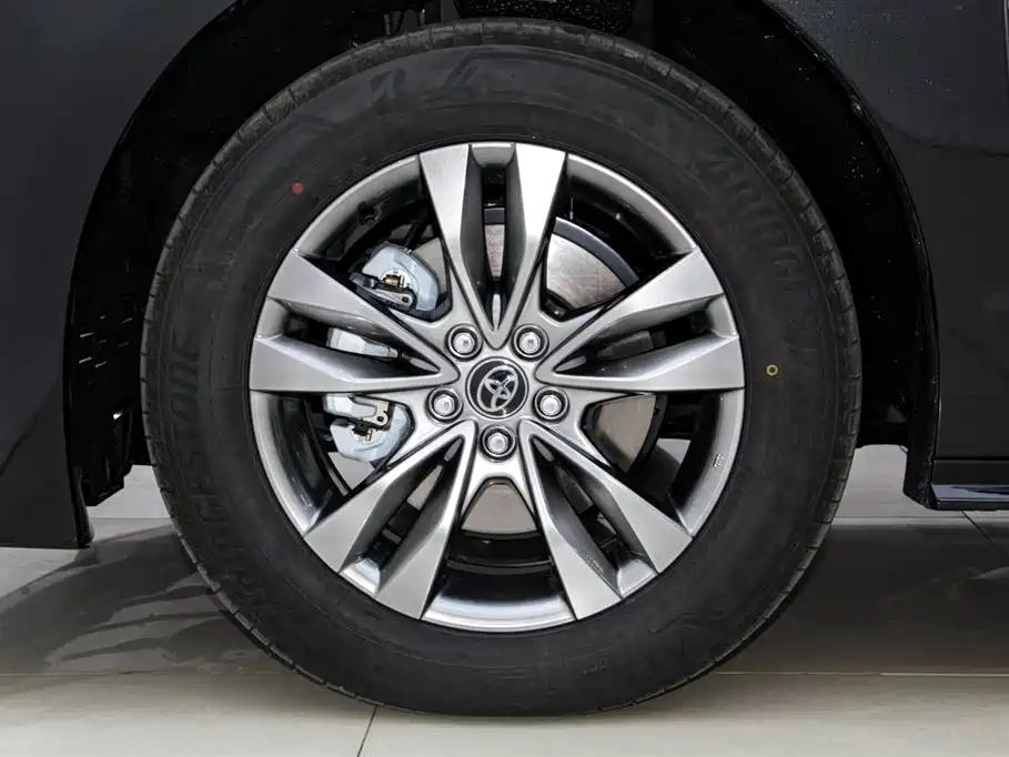 Toyota Sienna 2024 2.5L Hybrid Comfort Edition фото 41