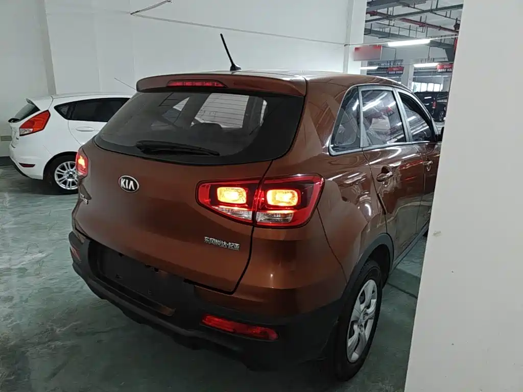 Photo 7 - Kia KX3