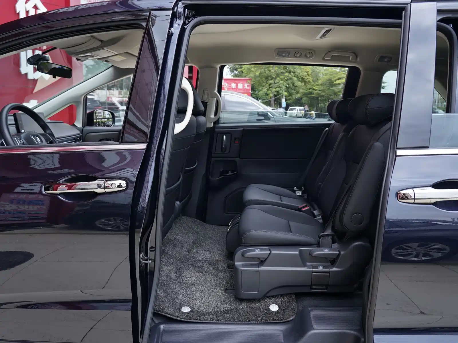 Фото 6 - Honda Odyssey