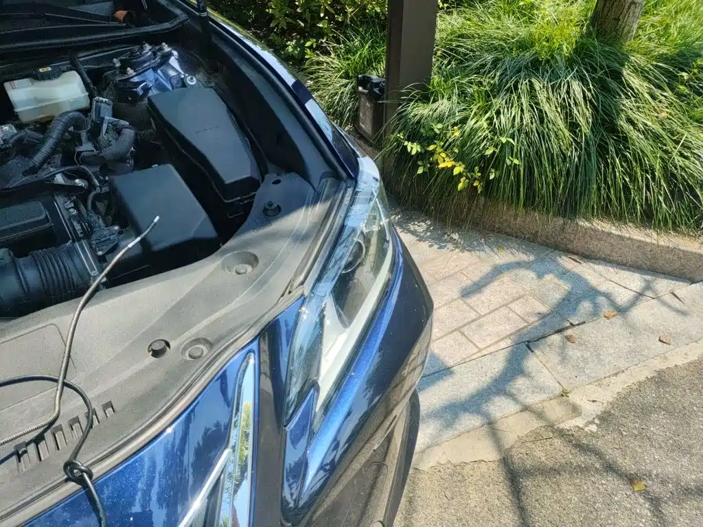 Фото 22 - Lexus ES