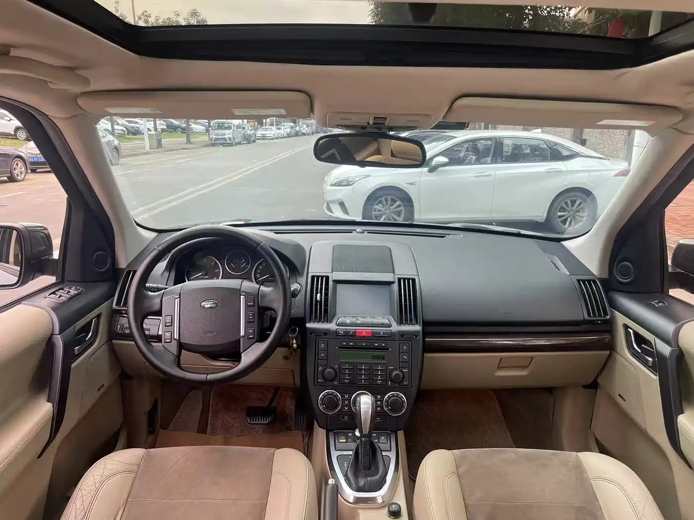 Land Rover Freelander 2 2011 2.2T SD4 SE Diesel фото 11