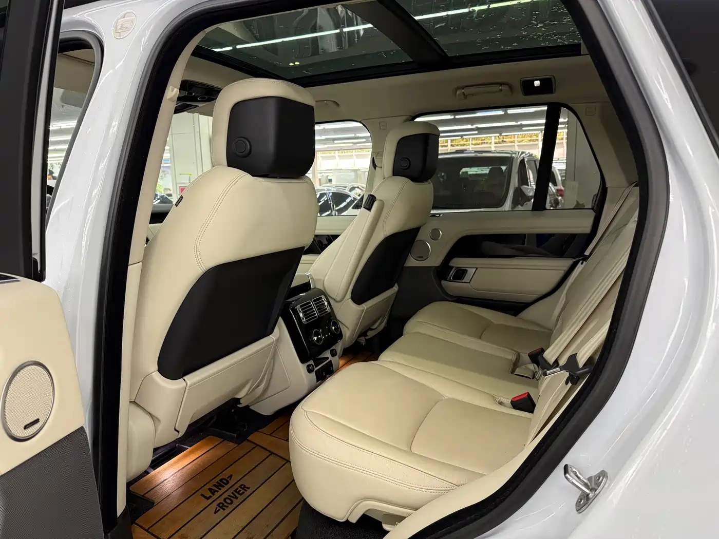 Land Rover Range Rover, миниатюра 6