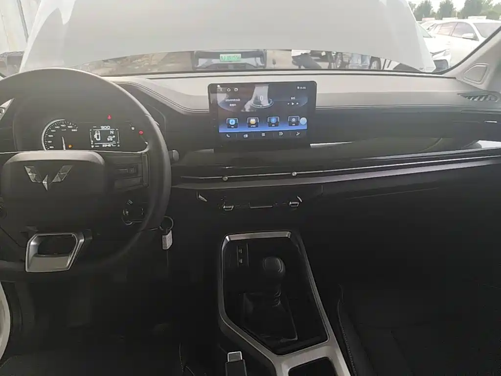 Wuling Motors Wuling Jiachen 2024 2022 1.5L Manual Joy Elite