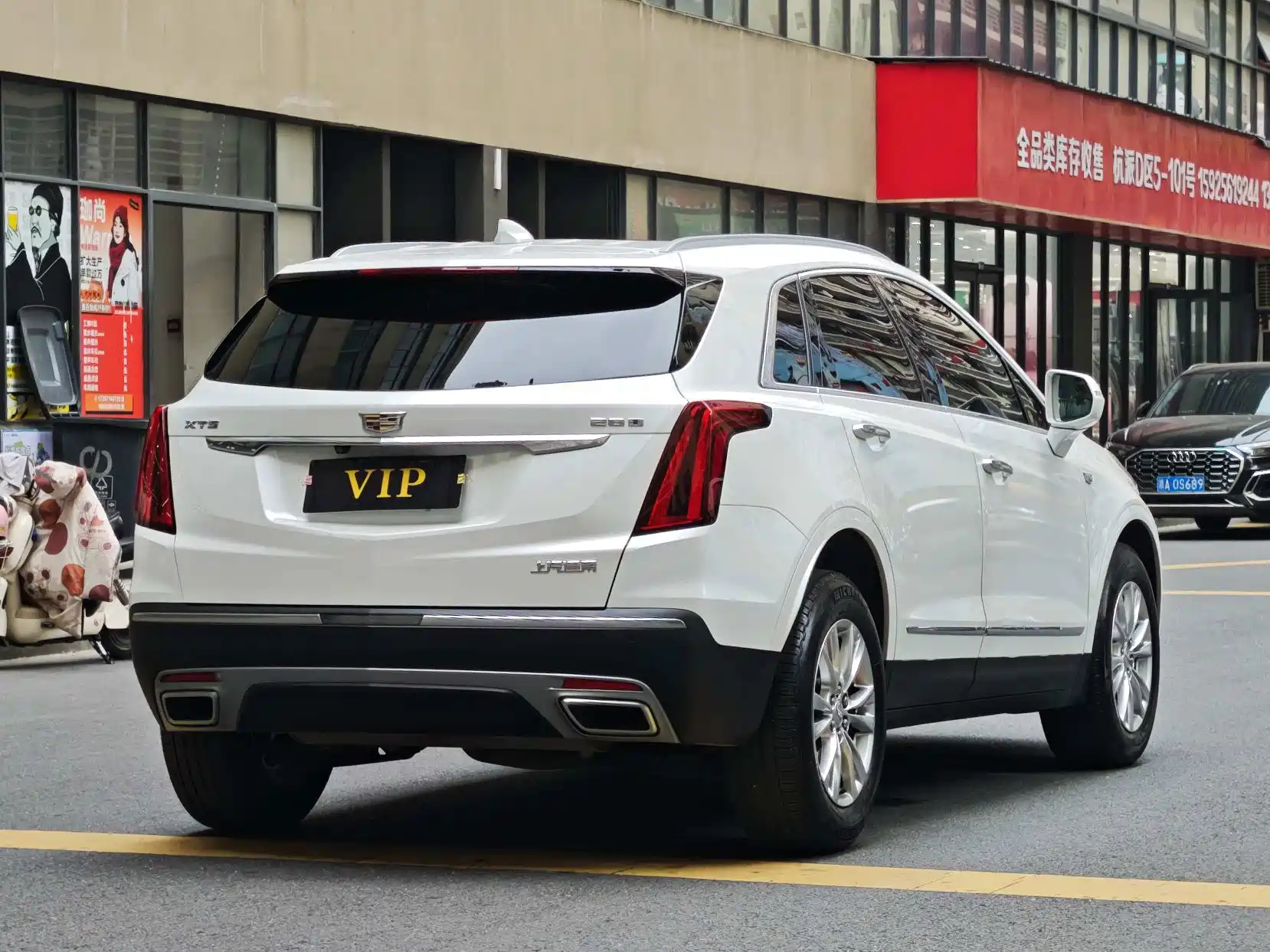 Фото 9 - Cadillac XT5