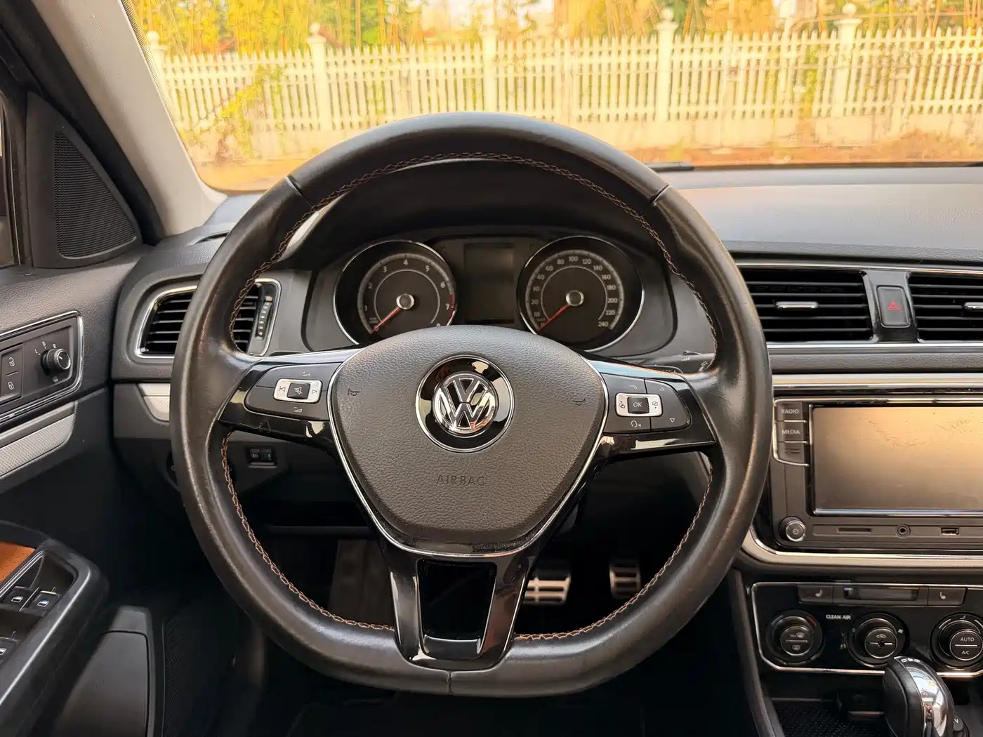 Volkswagen Gran Lavida 2018 2017 230TSI DSG Luxury Edition