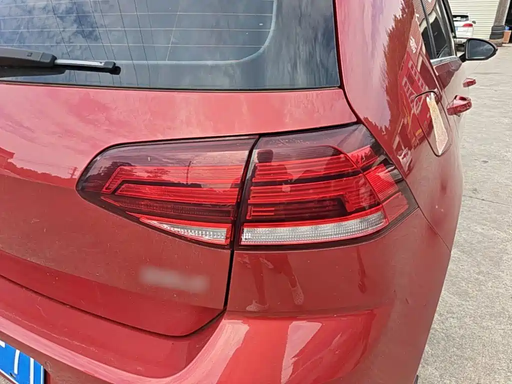 Фото 8 - Volkswagen Golf
