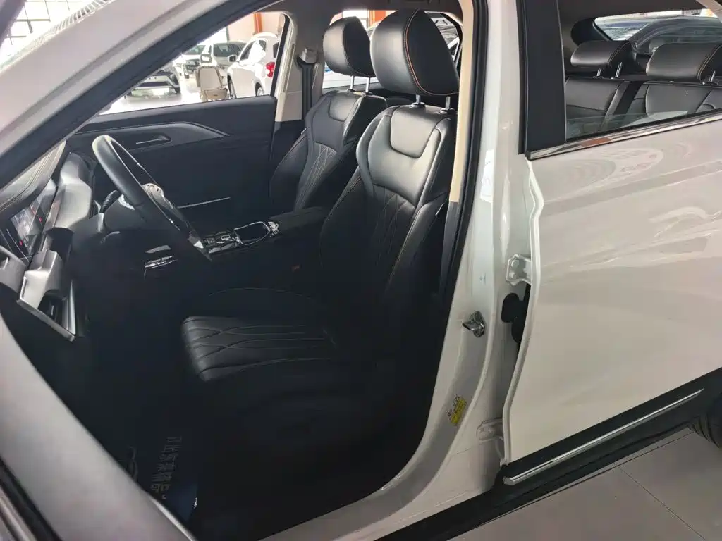 Bestune T77 2024 2023 1.5T Automatic Luxury