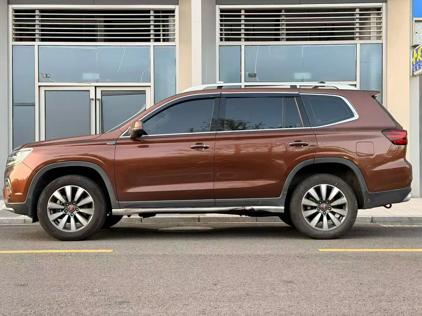 Фото 3 - Roewe RX8