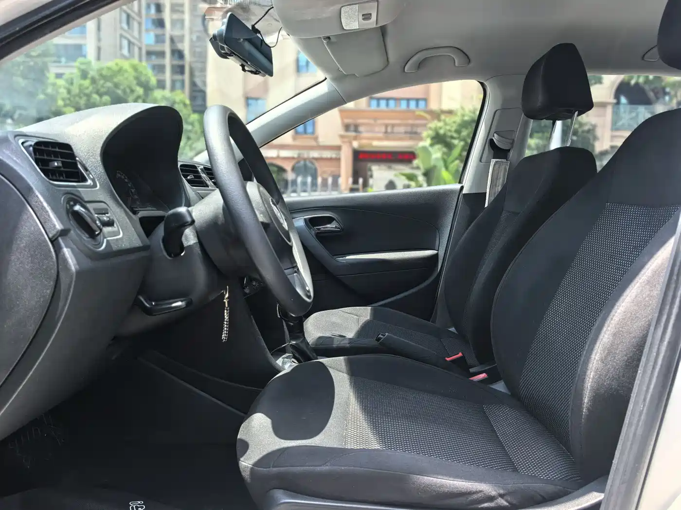 Фото 8 - Volkswagen Polo