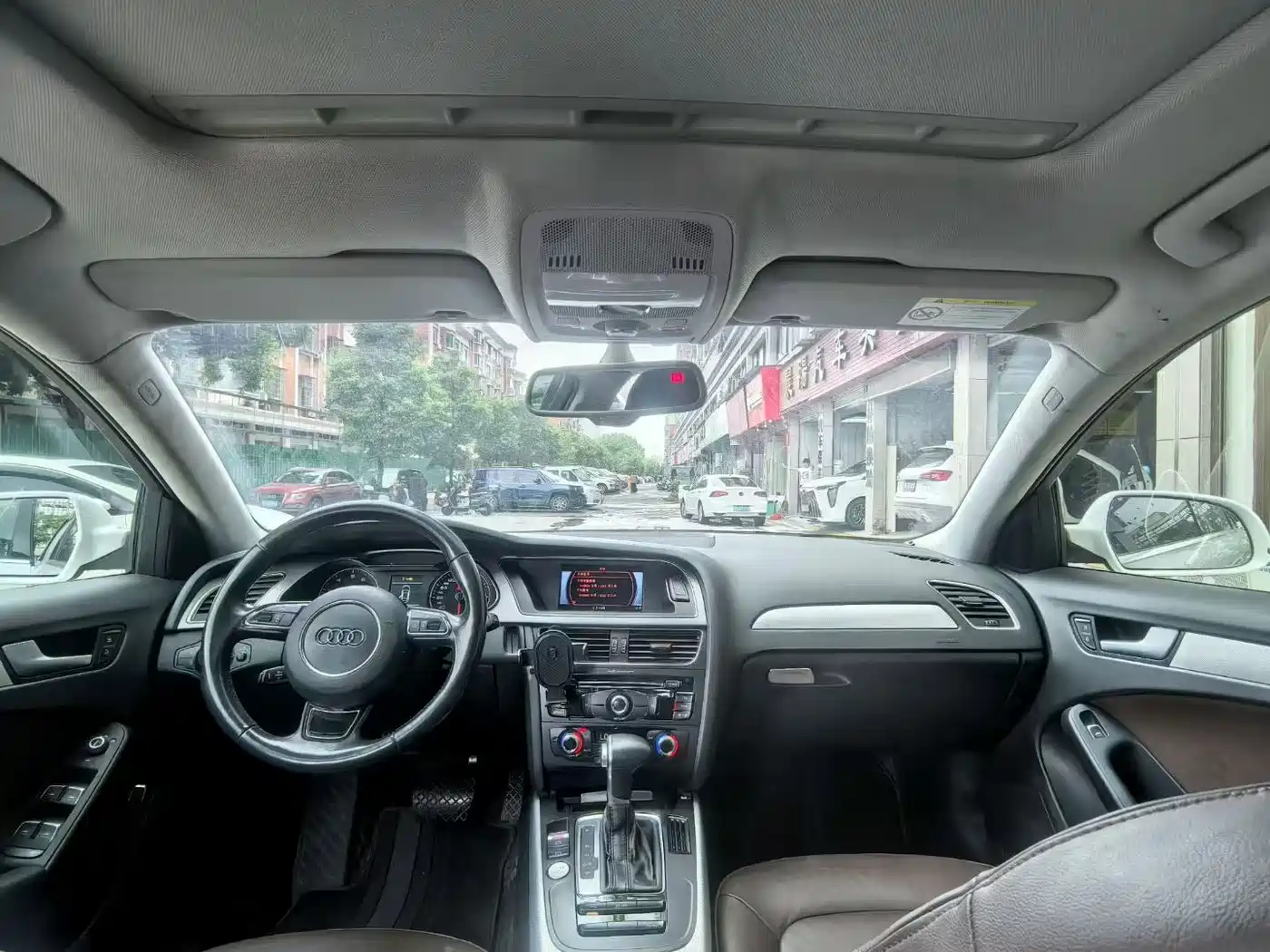 Photo 5 - Audi A4L