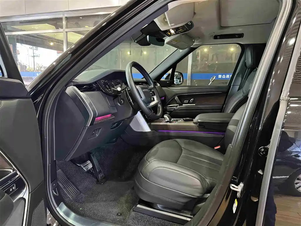 Land Rover Range Rover 2023 Facelift 3.0 L6 400PS Prosperity Extended Version фото 4
