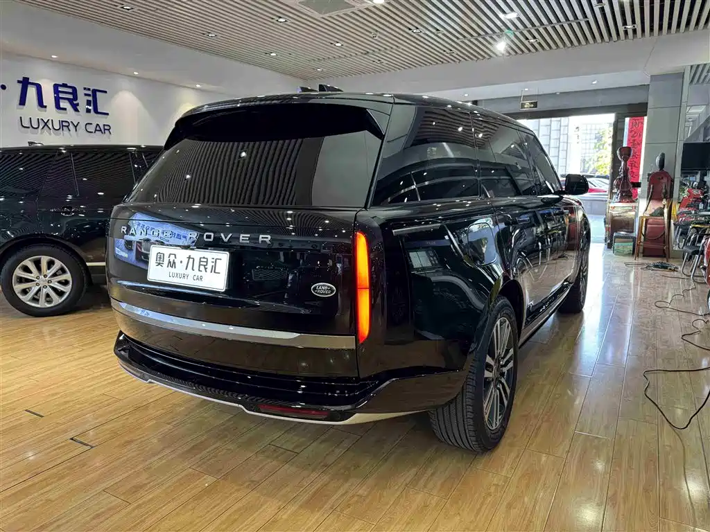 Land Rover Range Rover 2023 Facelift 3.0 L6 400PS Prosperity Extended Version фото 10