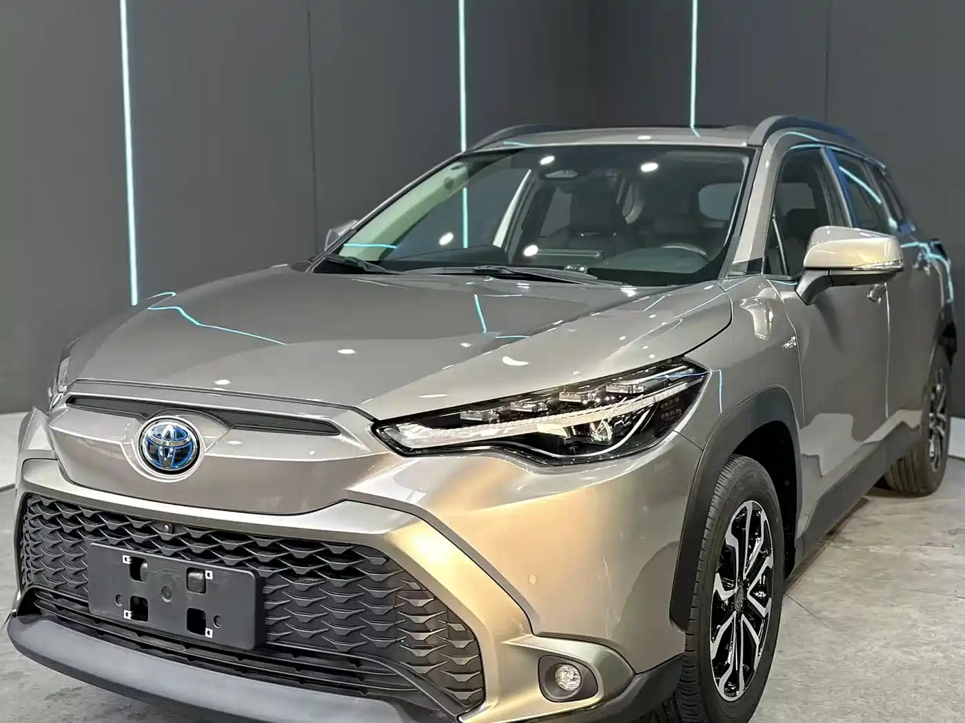 Toyota Frontlander 2023 2.0L Smart Hybrid Dual Engine Prestige Edition