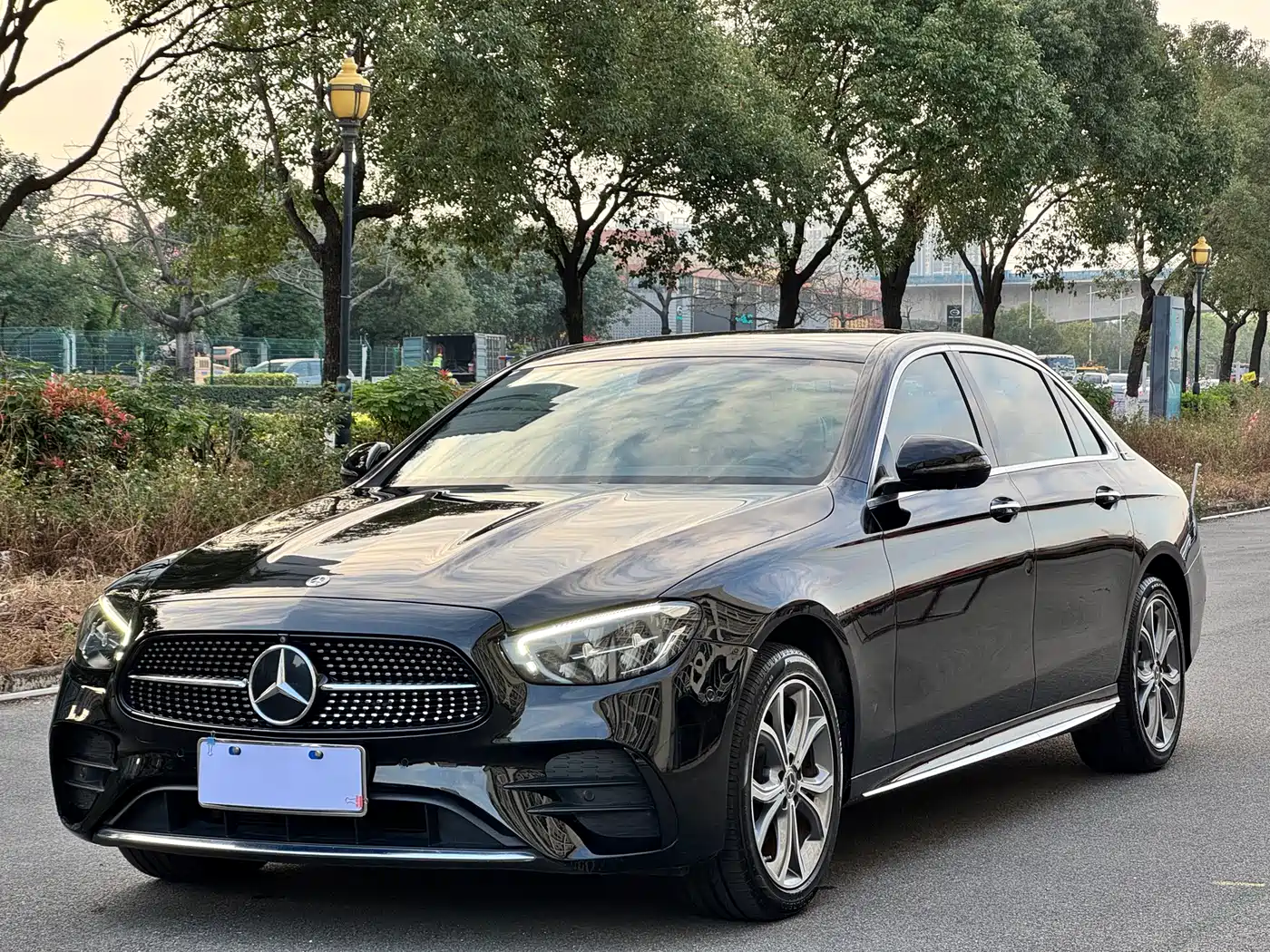  E CLASS