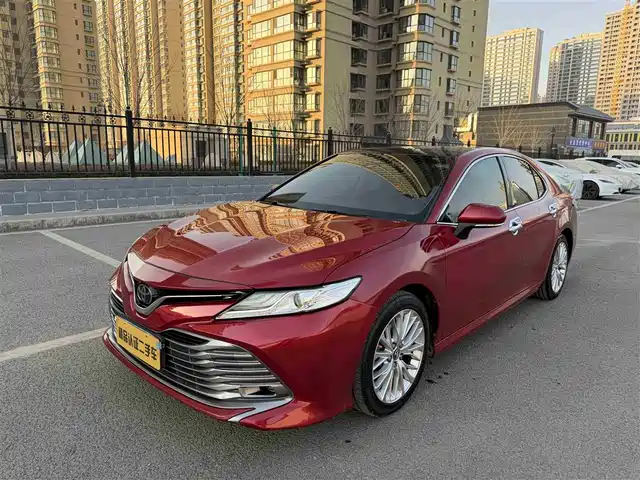 TOYOTA CAMRY