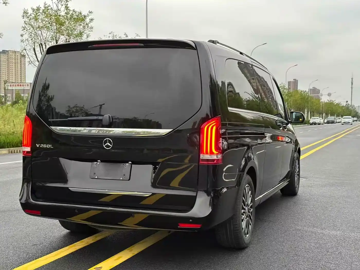 Mercedes-Benz V-Class 2018 V 260 L Premium Long Version China V фото 11