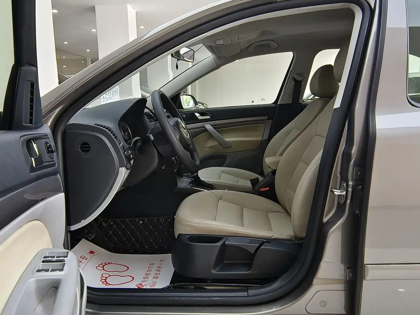 Škoda Octavia 2012 1.6L Automatic Yijie Edition фото 9