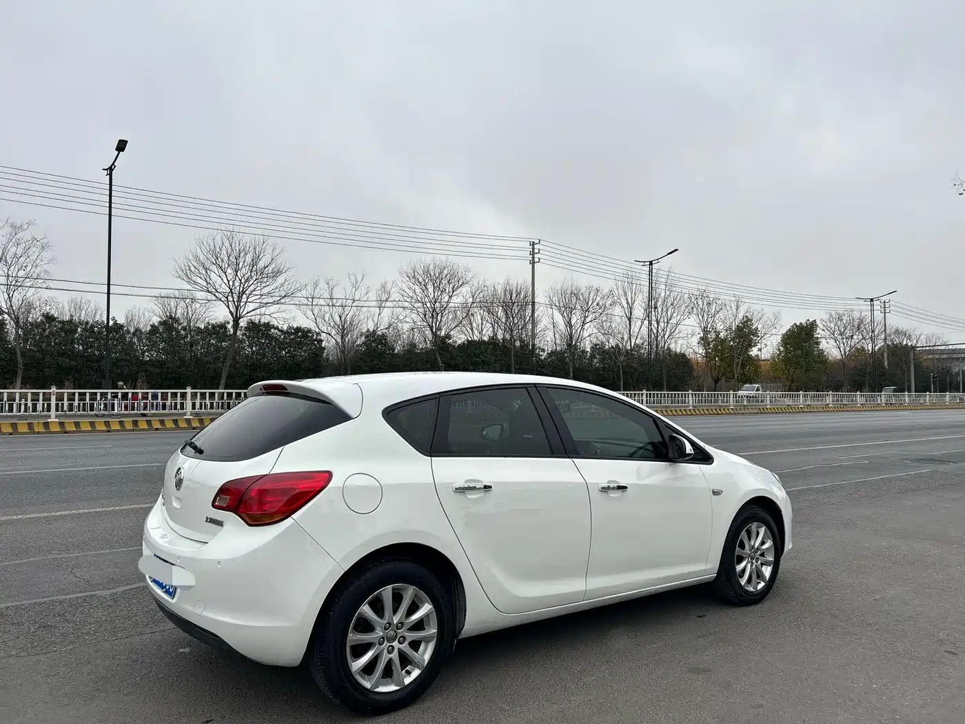 Buick Excelle 2013 Model XT 1.6L Automatic Comfort фото 5