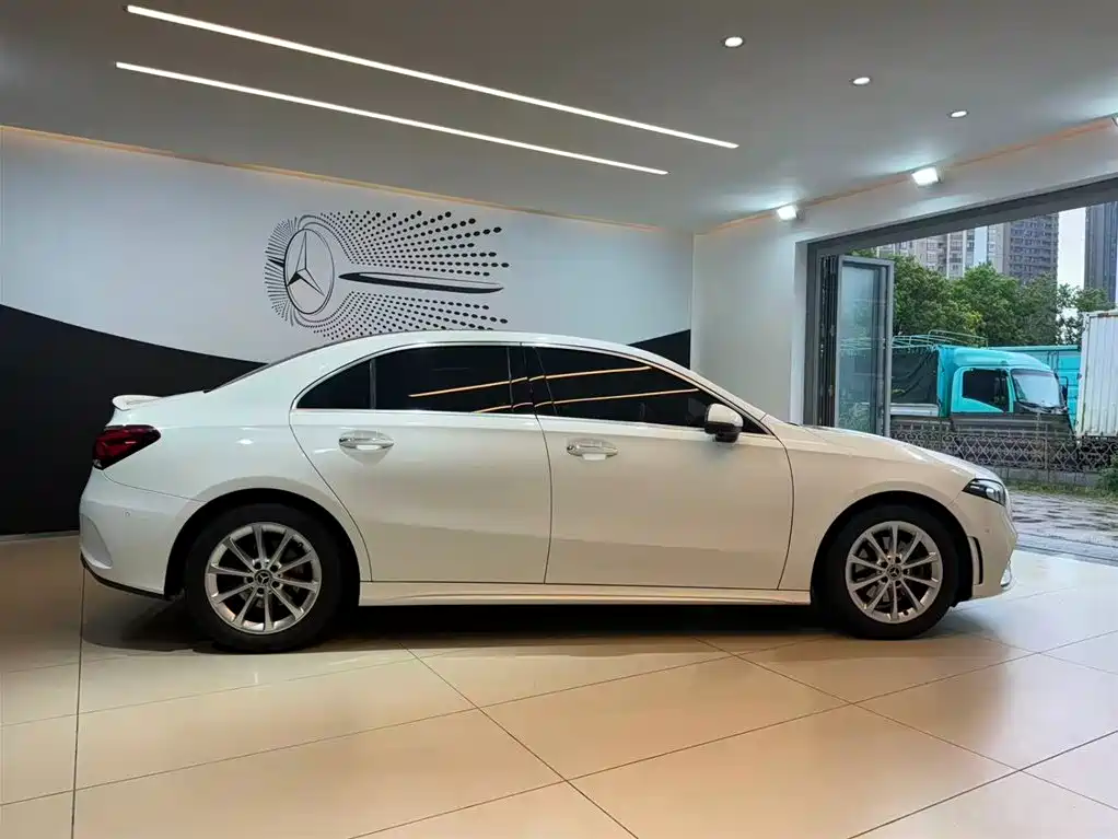 Mercedes-Benz A-Class, миниатюра 6