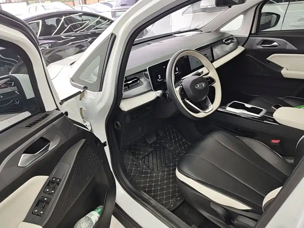 Geely Geometry E Firefly 2024 2024 Model 401km Fluorescent