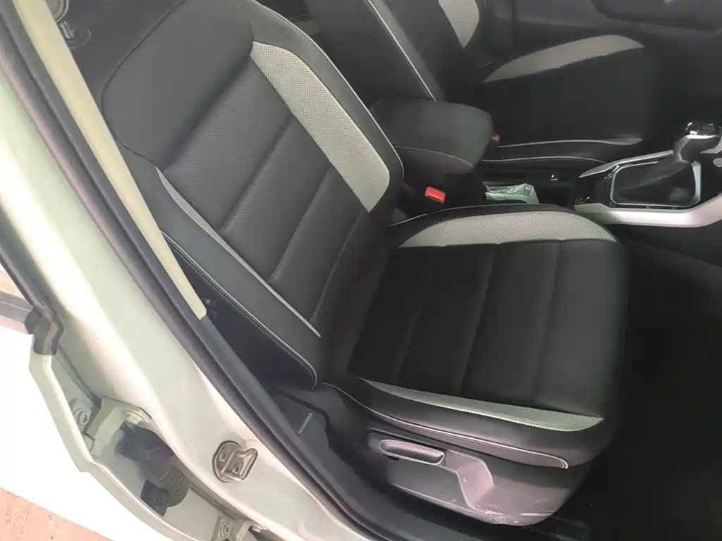 Volkswagen T-Roc, миниатюра 25