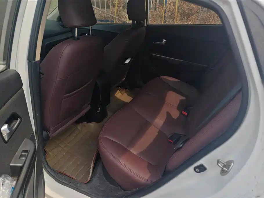 Kia K2 2015 Sedan 1.4L MT GLS фото 11