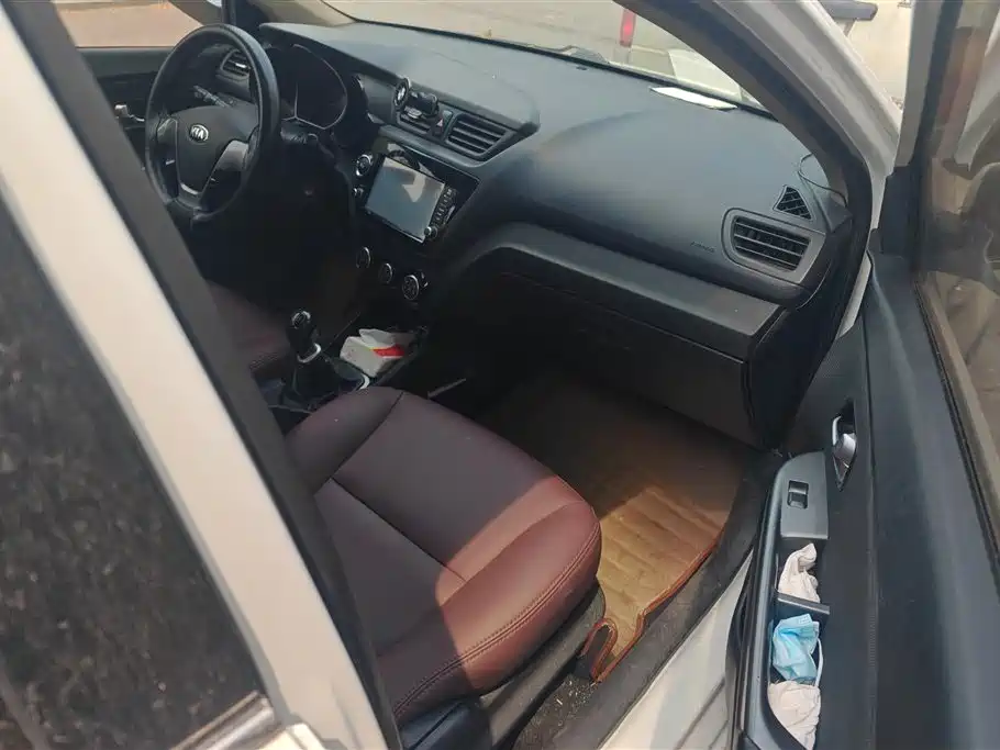 Kia K2 2015 Sedan 1.4L MT GLS фото 8