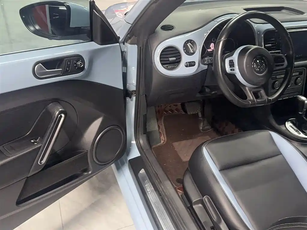 Volkswagen Beetle 2015 180TSI фото 9