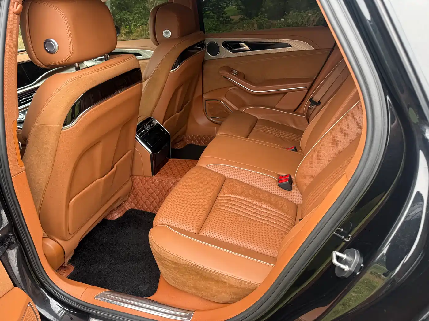 Hongqi H9 2020 2.0T Smart Connection Qi Xiang Edition фото 5