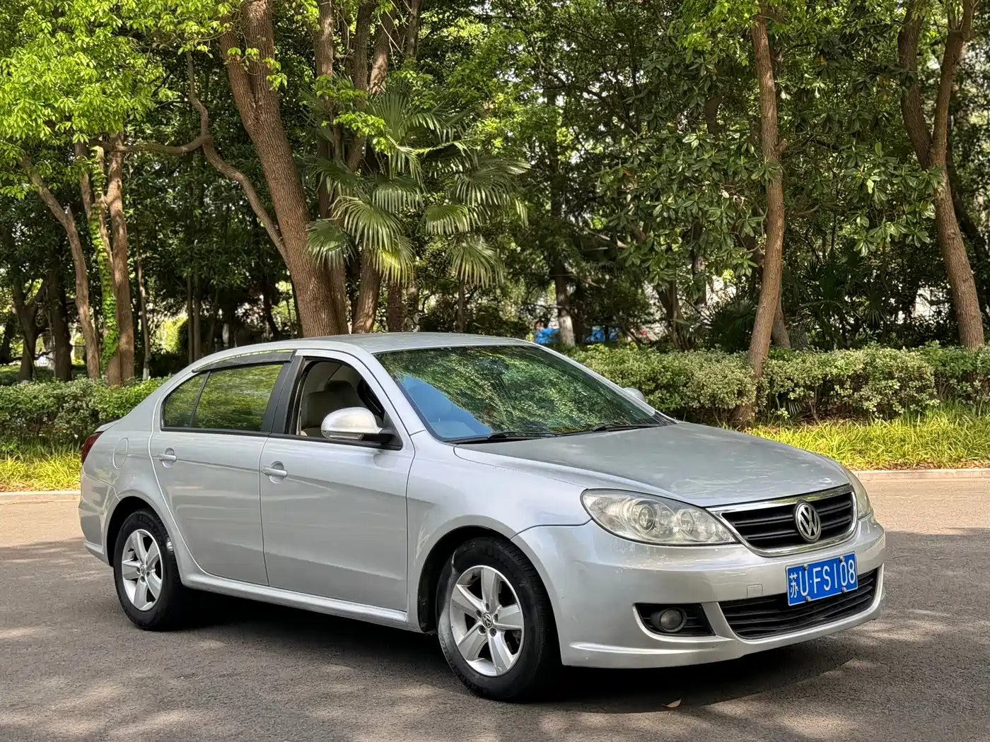 Volkswagen Lavida 2011 2011 1.6L Automatic Pinya Edition