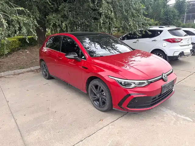 Volkswagen Golf 2023 280TSI DSG R-Line Lite — фото 3