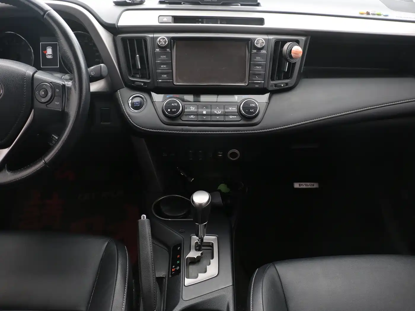 Toyota RAV4 Rongfang 2016 2.0L CVT 2WD Smart (China V) фото 14