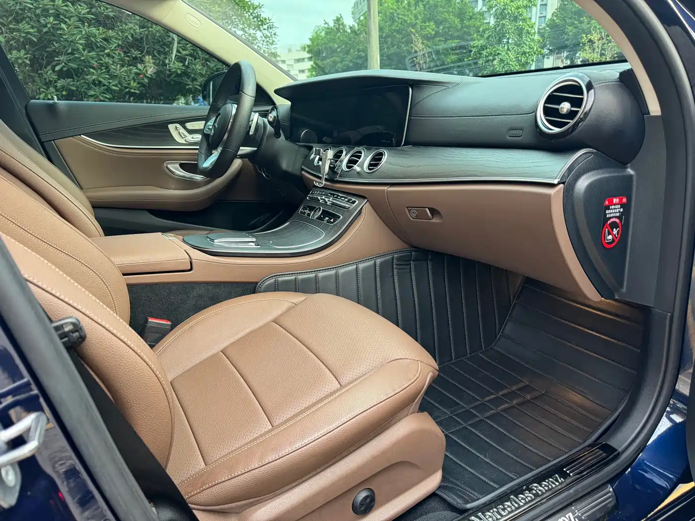 Mercedes-Benz E-Class 2020 E 300 L Sport Luxury Model фото 9