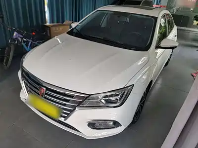 Roewe i5
