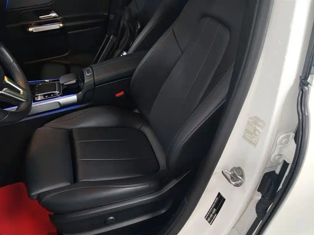 Mercedes-Benz GLB 2020 GLB 200 Dynamic фото 15