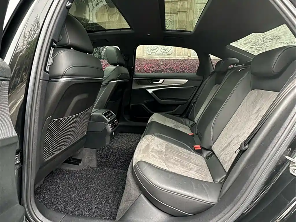 Audi A6L 2021 45 TFSI Exclusive Sport фото 14