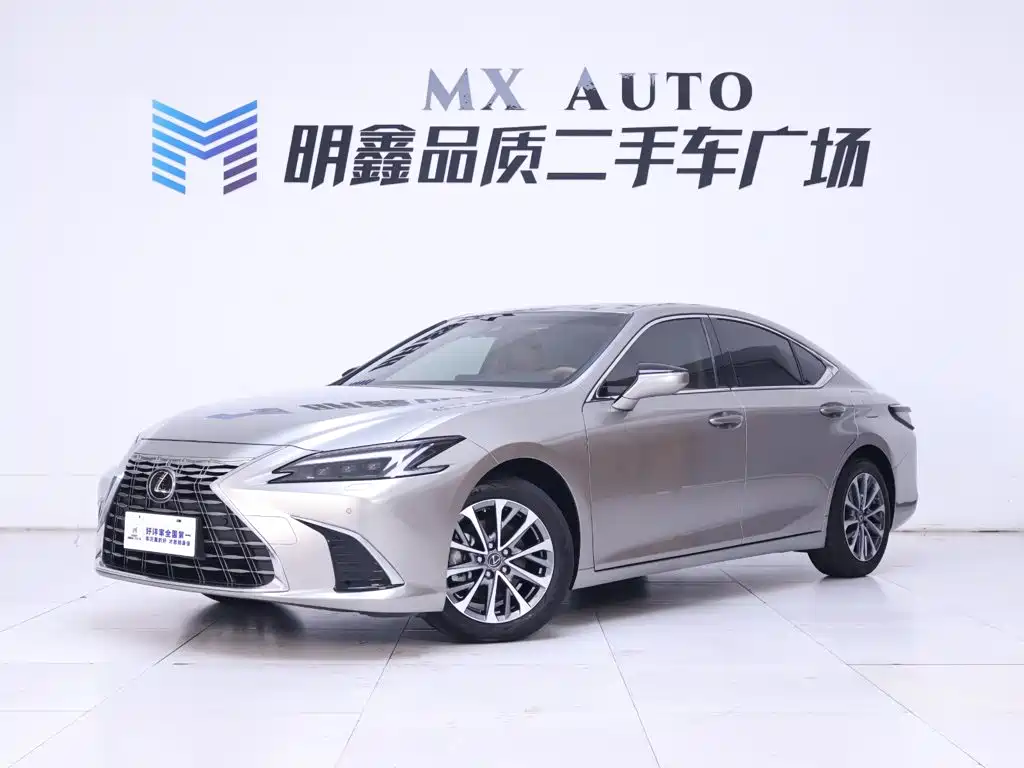 Lexus ES 2026 2025 200 Ultimate Edition