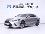 Фото 2 - Lexus ES