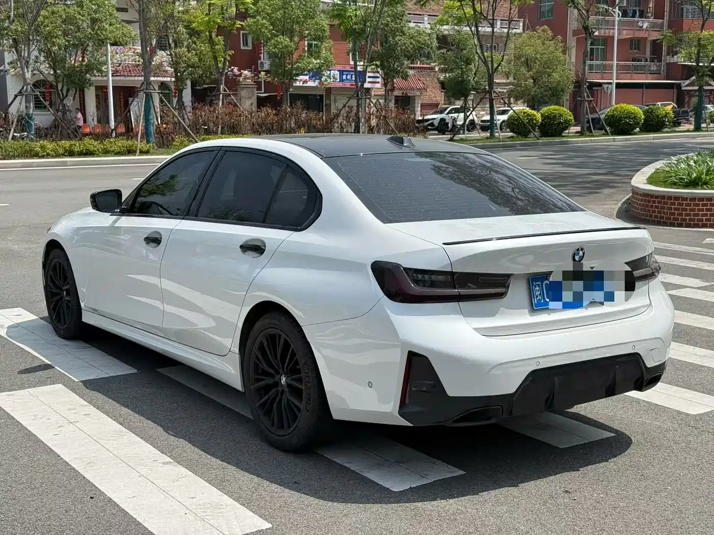 BMW 3 Series 2023 325Li M Sport Black Night Package фото 7