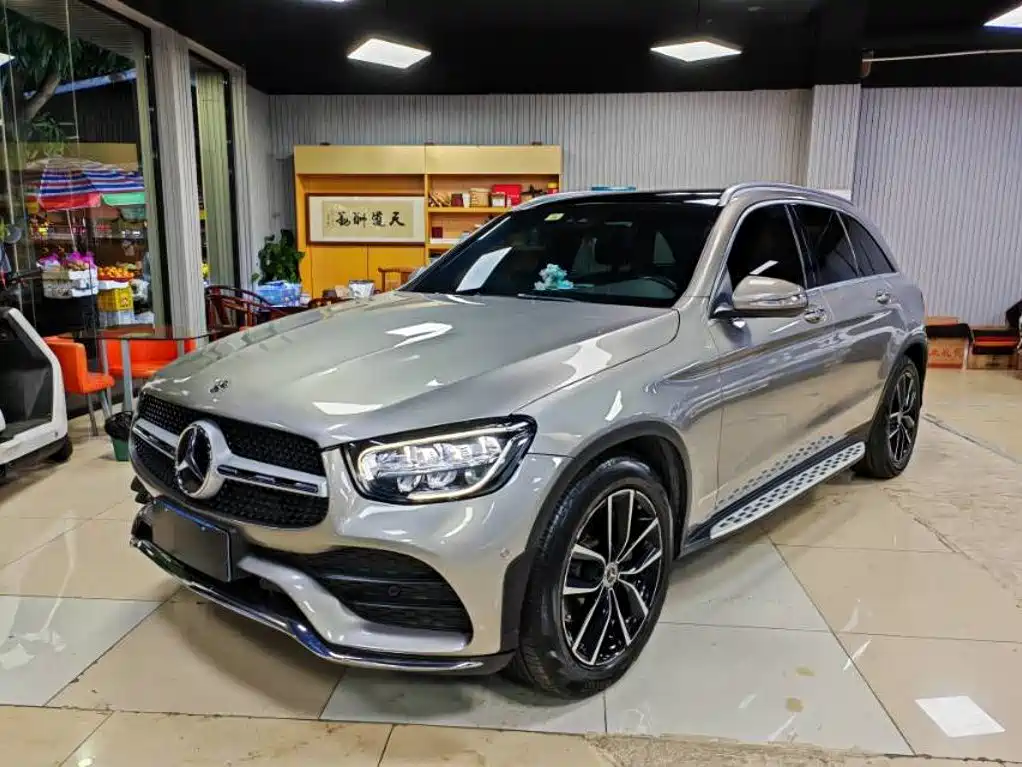 Фото 1 - Mercedes-Benz GLC