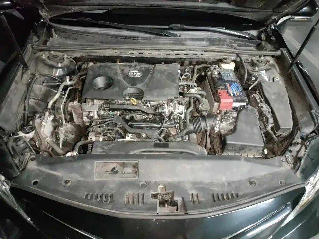 Фото 21 - Toyota Camry