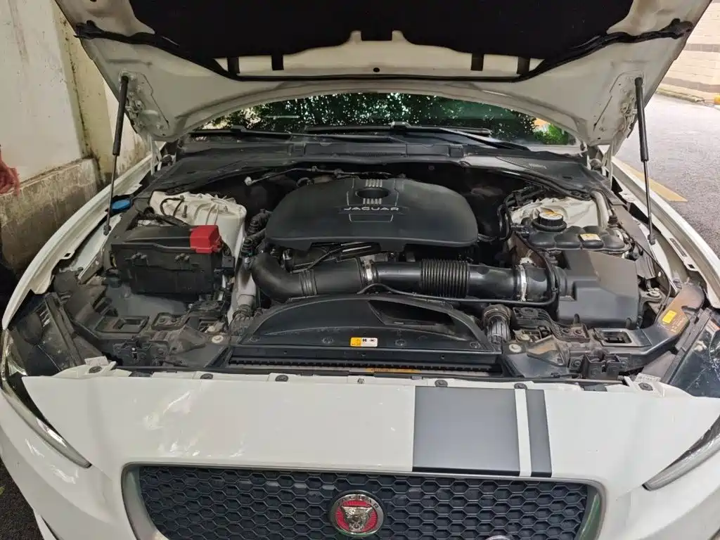 Jaguar XE 2016 2015 2.0T 200PS R-Sport