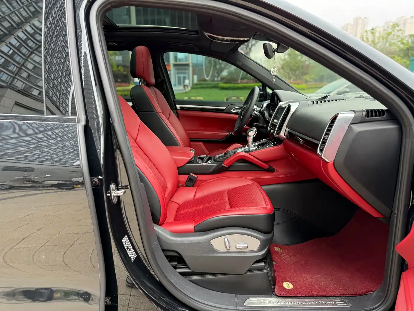 Porsche Cayenne 2014 Cayenne Platinum Edition 3.0T фото 8