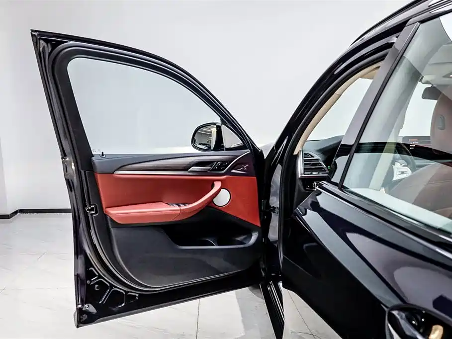 BMW X3 2023 Facelift xDrive30i Leading M Night Package фото 8