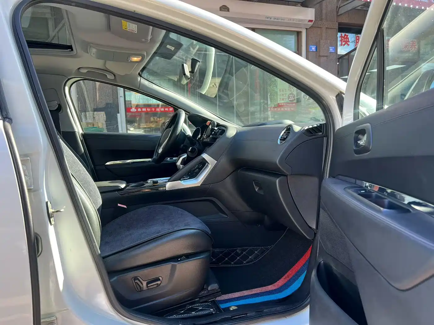 Peugeot 3008 2015 2.0L Automatic Trend Edition фото 8