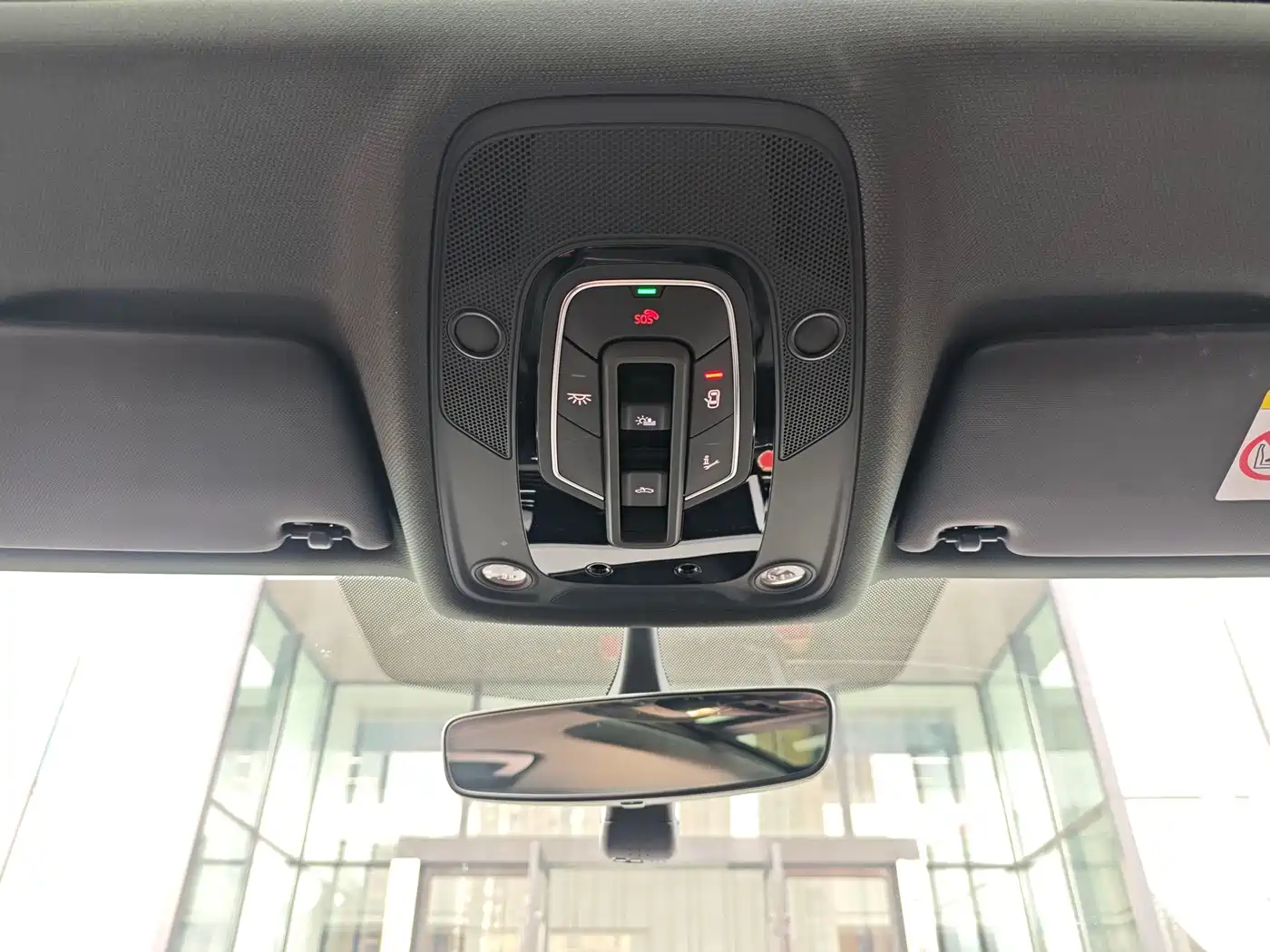 Фото 29 - Audi A4L