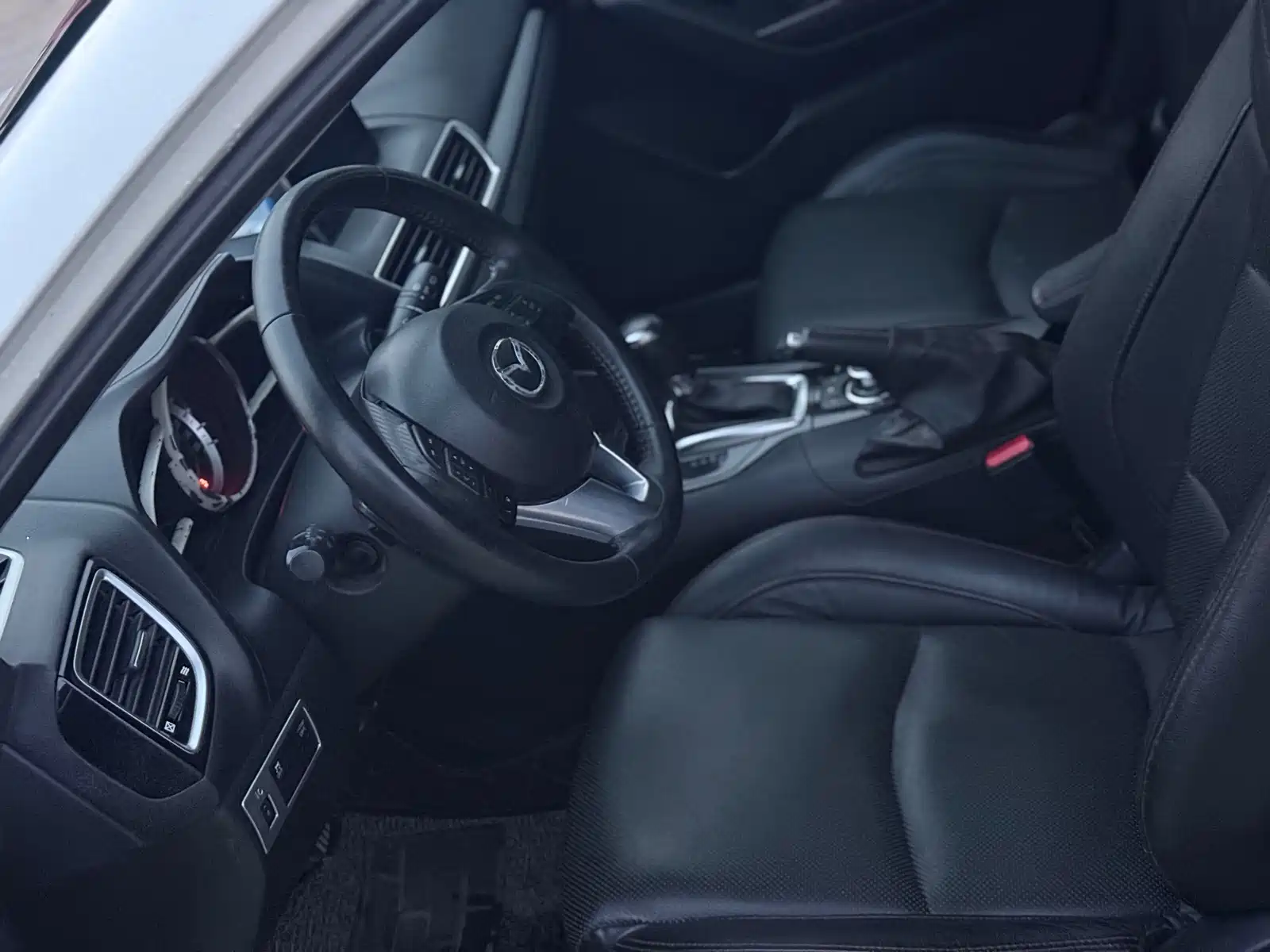 Photo 7 - Mazda Mazda 3